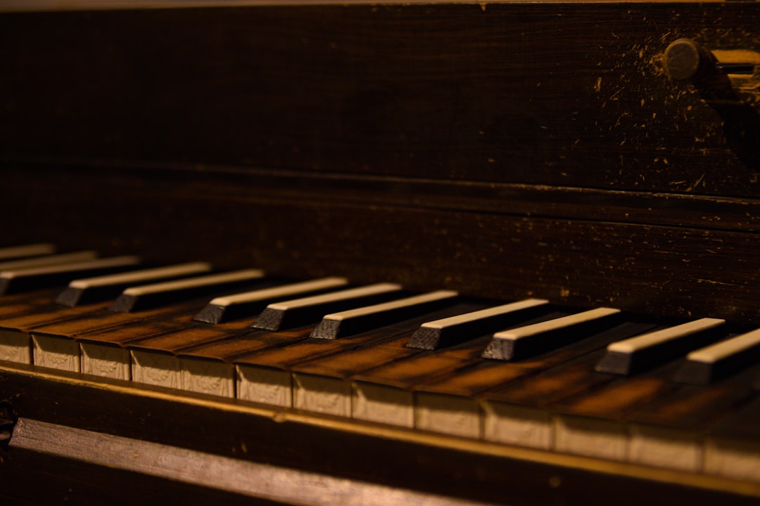 Photo Image: Piano keyboard
